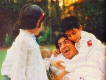 Amitabh Bachchan Gets A Hug From Son Abhishek In This Wonderful Old Pic