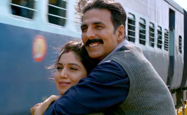 अक्षय कुमार और भूमि पेडनेकर की फिल्‍म 'टॉयलेट: एक प्रेम कथा' का पहला ट्रेलर रिलीज, दे रहा जरूरी संदेश