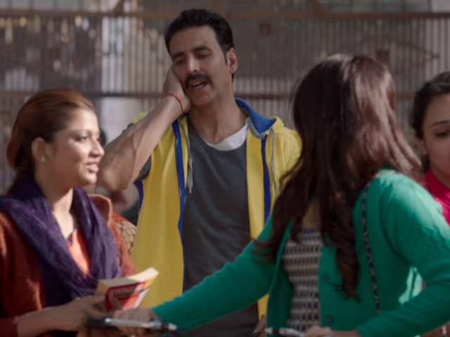 Hans Mat Pagli, Akshay Kumar Tells Bhumi Pednekar In First Toilet: Ek Prem Katha Song