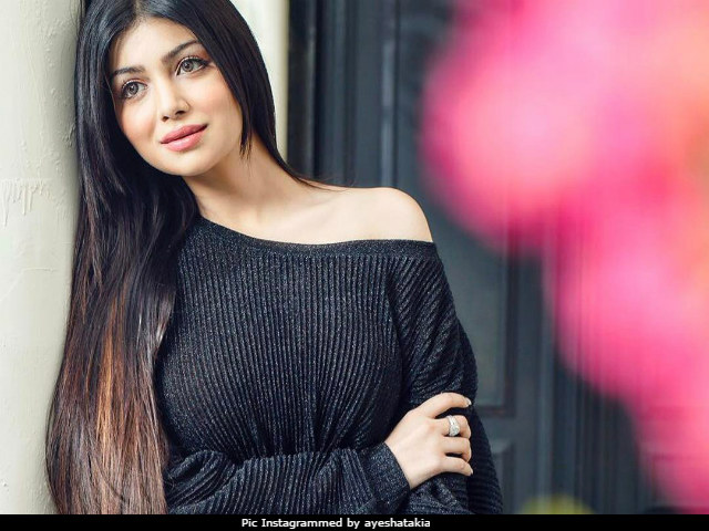 Ayesha Takia Sex Nude Photos - Ayesha Takia On Disagreeing With Father-In-Law Abu Azmi's Sexist Comments