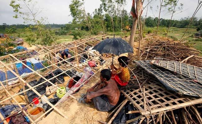 Bangladesh Navy Searches For 81 Fishermen Still Missing After Mora Cyclone