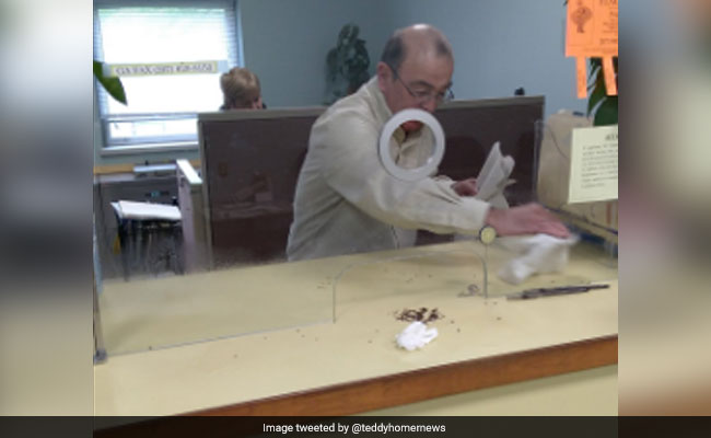 Angry At Being Ignored, Man Releases Bedbugs In Government Office