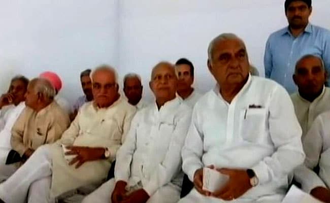 पार्टी की बैठक में हरियाणा कांग्रेस के नेताओं के बीच गर्मागर्म बहस
