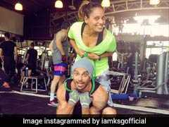 Yoga Day: बिपाशा बसु पति के कंधों पर तो शिल्‍पा शेट्टी अपने हाथों पर, क्‍या आप कर सकेंगे ऐसे आसन...?