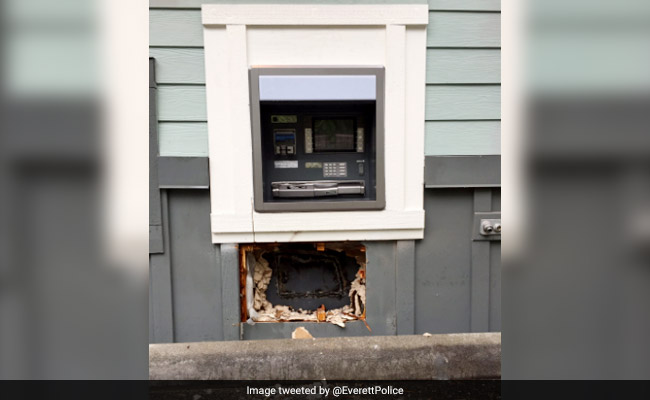 Thieves Try To Break Into ATM, Accidentally Set Cash On Fire