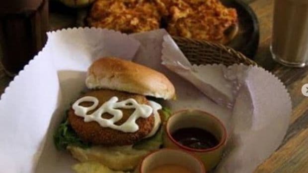 7 Interesting Cafes in Satya Niketan You Must Try