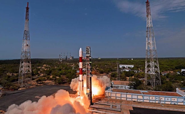 Indian Space Agency ISRO Sends Heavyweight Cartosat-2 Along With 30 Other Satellites