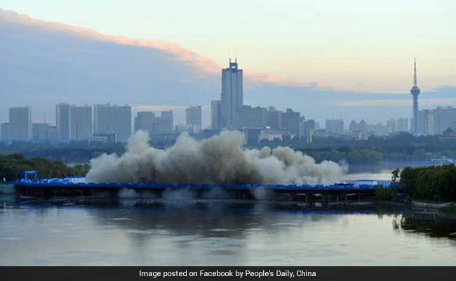 महज 3.5 सेकंड में उड़ गईं चीन के 39 साल पुराने पुल की धज्जियां, देखें वीडियो