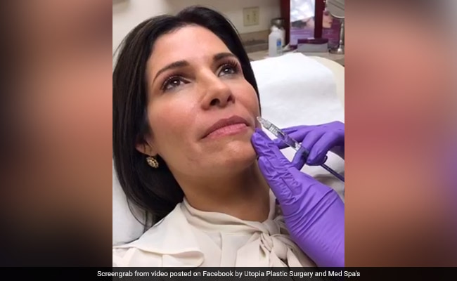 Video : डोनाल्ड ट्रंप की पत्नी मलैनिया की तरह दिखने की चाहत में यह महिला करवा रही है प्लास्टिक सर्जरी