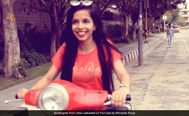 Dhinchak Pooja को 'दिलों का शूटर' स्‍कूटर पड़ सकता है महंगा, दिल्‍ली पुलिस आ गई है एक्‍शन में