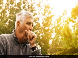 Dry cough regime : सूखी खांसी से हैं परेशान तो अपनाएं ये घरेलू नुस्खा, घर पर बनाएं कफ सिरप Dry cough regime : सूखी खांसी से हैं परेशान तो अपनाएं ये घरेलू नुस्खा, घर पर बनाएं कफ सिरप