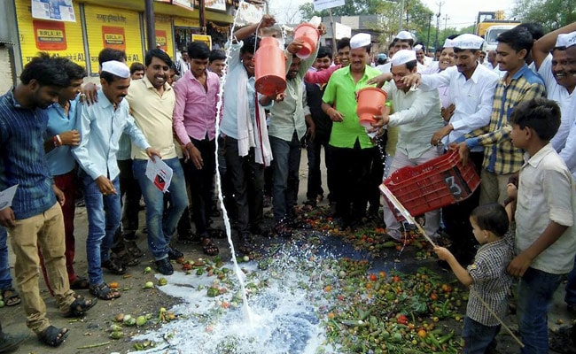 Maharashtra Government Trying To Break Farmers' Unity, Says Shiv Sena