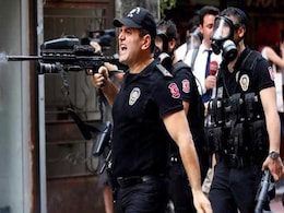 Istanbul Gay Pride Banned For 'Safety Concerns': Sources Istanbul Gay Pride Banned For 'Safety Concerns': Sources