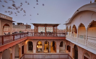 A Lavish 7-Course Dinner at a Haveli in Old Delhi Built 200 Years Ago