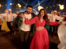 <i>Hawa Hawa</i> Teaser: Arjun Kapoor's <i>Mubarakan</i> Song Fills The Air With Fun <i>Hawa Hawa</i> Teaser: Arjun Kapoor's <i>Mubarakan</i> Song Fills The Air With Fun
