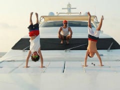 Hrithik Roshan's Sons Can Do A Perfect Handstand. See Pic