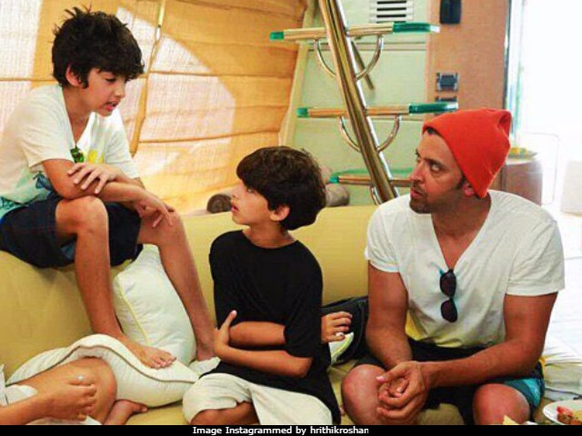 Hrithik Roshan One-Upped By Sons Hrehaan And Hridhaan In Hilarious Dad Moment