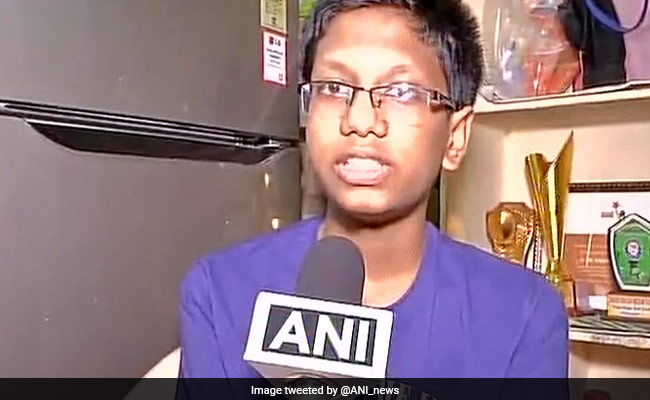 Hyderabad Boy Who Made <i>Samosas</i> With His Father Has Ranked 64th In JEE