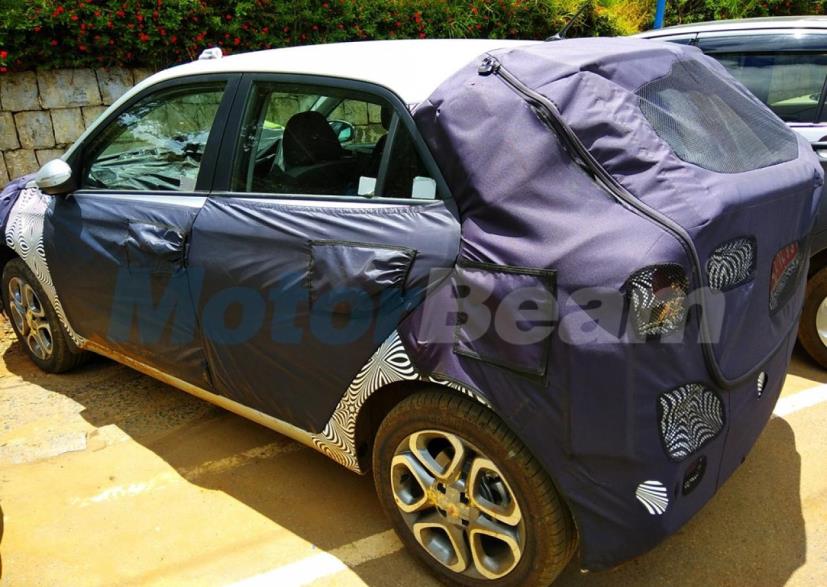 hyundai i20 facelift spied