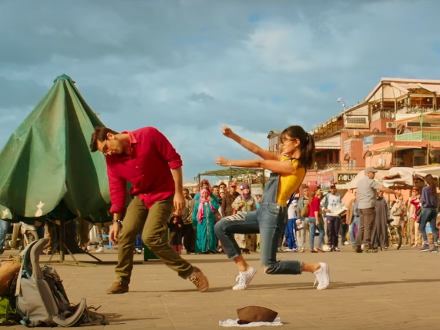 <i>Jagga Jasoos</i>' <i>Ullu Ka Pattha</i>: Ranbir Kapoor, Katrina Kaif And Their Goofy Dance Moves