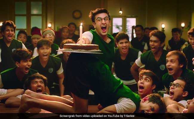 Jagga Jasoos song: 'गलती से मिस्‍टेक'  में अजब-गजब डांस करते नजर आ रहे हैं रणबीर कपूर