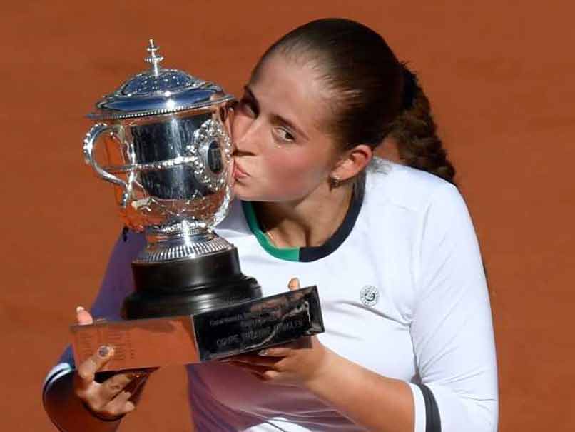skylle Senatet ulykke Jelena Ostapenko Stuns Simona Halep To Win French Open | Tennis News