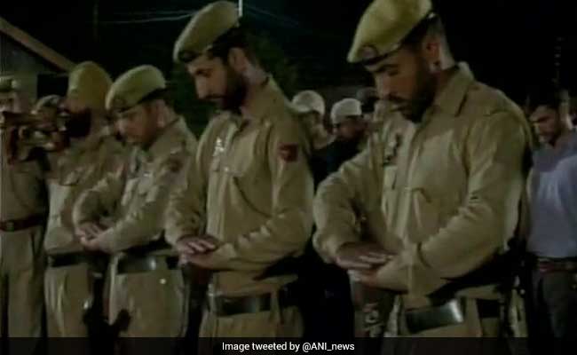 Terrorists Kill 6 Policemen In South Kashmir's Anantnag, Disfigure Faces With Bullets Terrorists Kill 6 Policemen In South Kashmir's Anantnag, Disfigure Faces With Bullets