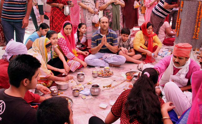 Hundreds Of Pandits Arrive In Kashmir To Celebrate Annual Kheer Bhawani Festival