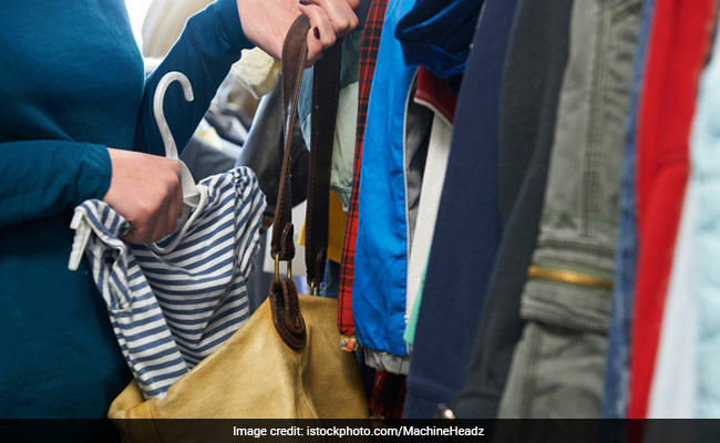 Kleptomania बीमारी में अनजाने में ही दूसरों की चीजें चुराने लगता है पीड़ित, जानें क्यों और कैसे होती है ये बीमारी