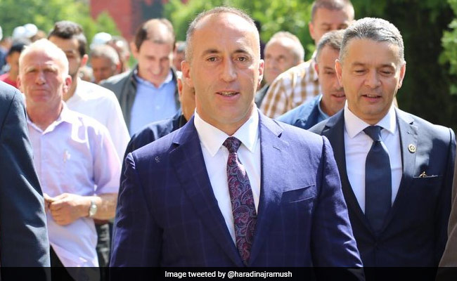 Kosovo's PM Election To See Battle Of Ex-Guerrilla, Economist And 'Kosovo's Che'