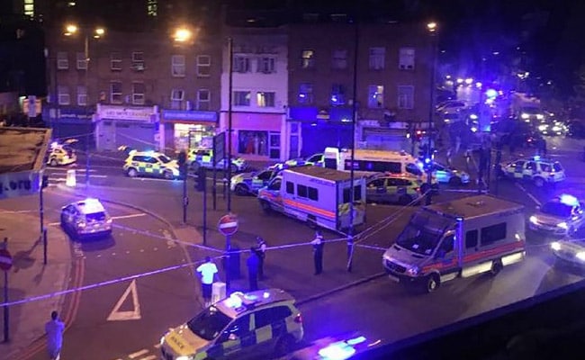 Van Rams Pedestrians In London, 1 Dead, PM Theresa May Says 'Potential Terror Attack'