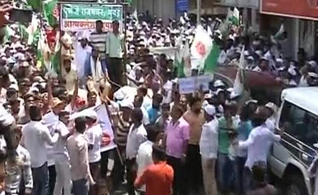 Farmers, Shopkeepers Clash In Madhya Pradesh Town