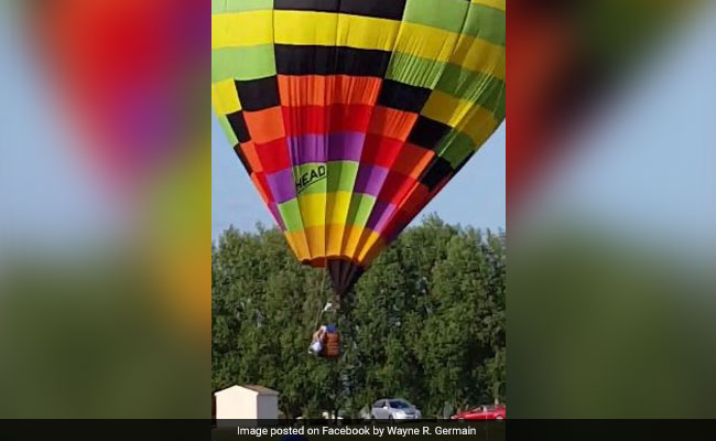 रोमांच से भरे सफर पर हुआ हादसा, एयर बैलून के बेकाबू होने का वीडियो देखकर दहल जाएंगे आप