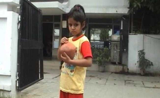 If I Give You Piggy Bank, Will You Solve Mother's Case: 5-Year-Old To Cop