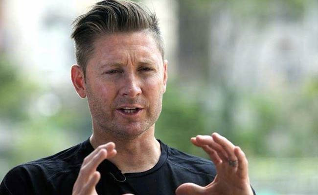 माइकल क्लार्क ने कहा- फिलिप ह्यूज की मौत के बाद संन्यास ले लेना चाहिए था