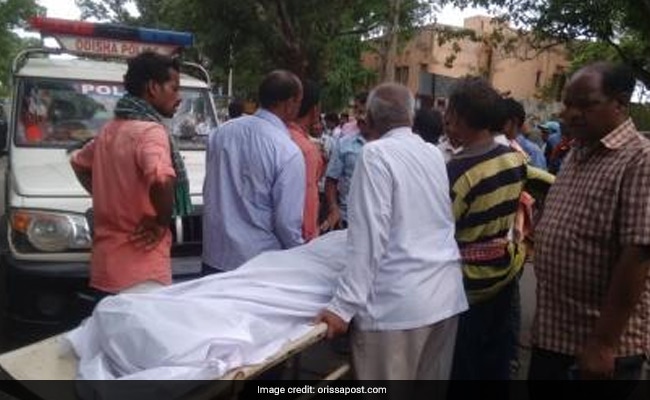 No Ambulance, UP Man Carried Dead Baby On Cycle, Stretcher Used In Odisha