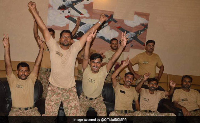 आईसीसी चैम्पियन्स ट्रॉफी 2017 में पाकिस्तान की जीत पर कश्मीर में मनी दीवाली