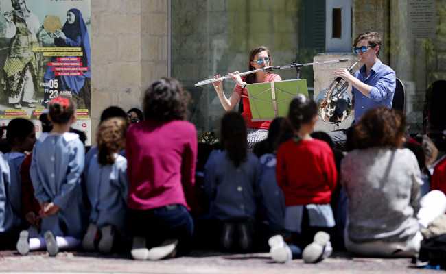 Palestinian Violinist Brings Music To Young Refugees