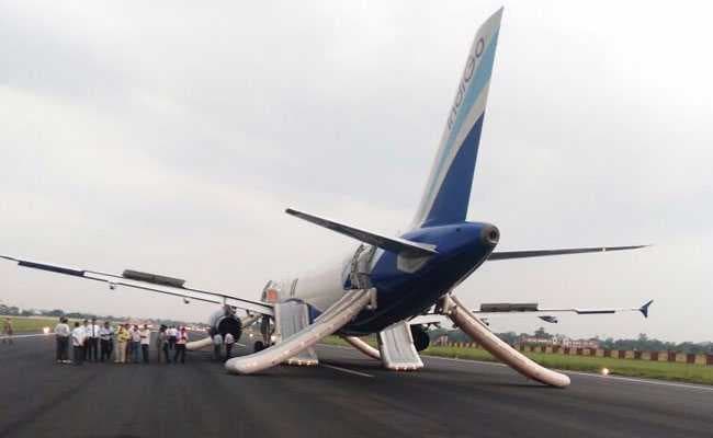 एयरपोर्ट पर उतरते समय इंडिगो के प्‍लेन का पहिया फटा, सभी यात्री सुरक्षित