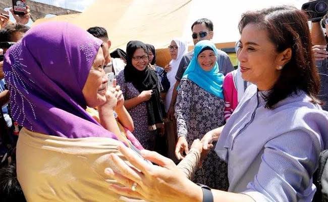 Philippines Vice President Leni Robredo Visits Refugees Fleeing Fighting