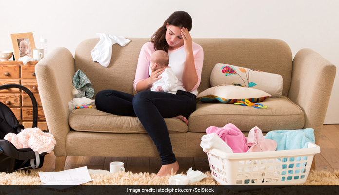 Maternal Mental Health: प्रसव के बाद होने वाले डिप्रेशन से निपटने के लिए यहां कुछ कारगर टिप्स दिए गए हैं