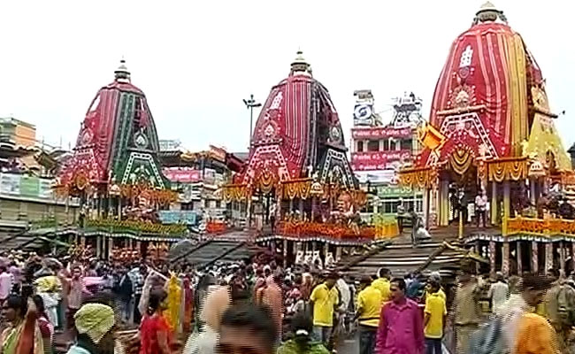 भगवान जगन्नाथ की रथ यात्रा वापसी में शामिल हुए लाखों श्रद्धालु