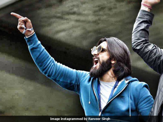 Champions Trophy 2017: Priyanka Chopra, Ranveer Singh Celebrate India's Win. Now For Final Vs Pakistan