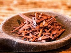 8 Ways to Use Red Sandalwood for Glowing, Acne-Free & Beautiful Skin