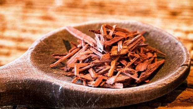 13 Homemade Sandalwood Face Pack for All Skin Types