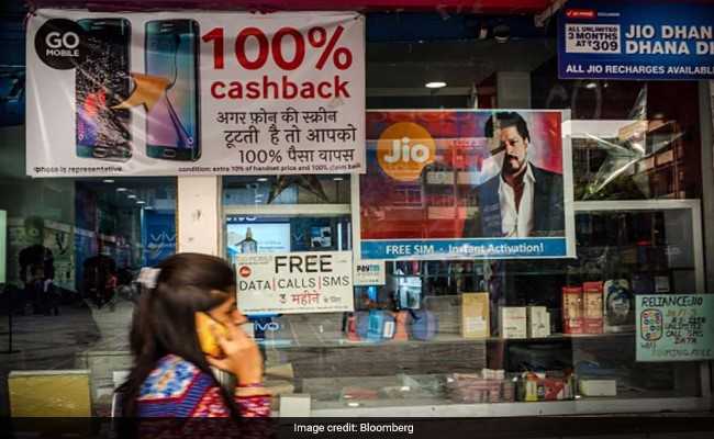 Airtel's Rs 349 Prepaid Recharge Plan Vs Jio's Rs 309, Rs 399 Plans