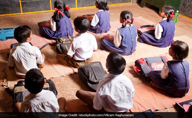 ग्रामीण भारत में 14 से 18 साल के 42 फीसदी बच्चे अंग्रेजी के आसान वाक्य नहीं पढ़ सकते : रिपोर्ट