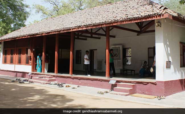 Alleging Land Grab, Sabarmati Ashram Inmates Demolish A 'Wall'