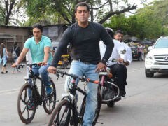 Salman Khan Cycles Past Shah Rukh Khan's Mannat And Does The Unthinkable