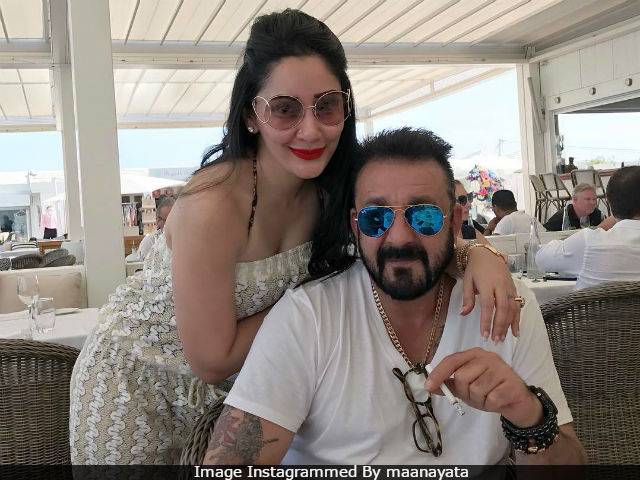 Sanjay Dutt And Maanyata Went To Europe And Have Great Holiday Pics
